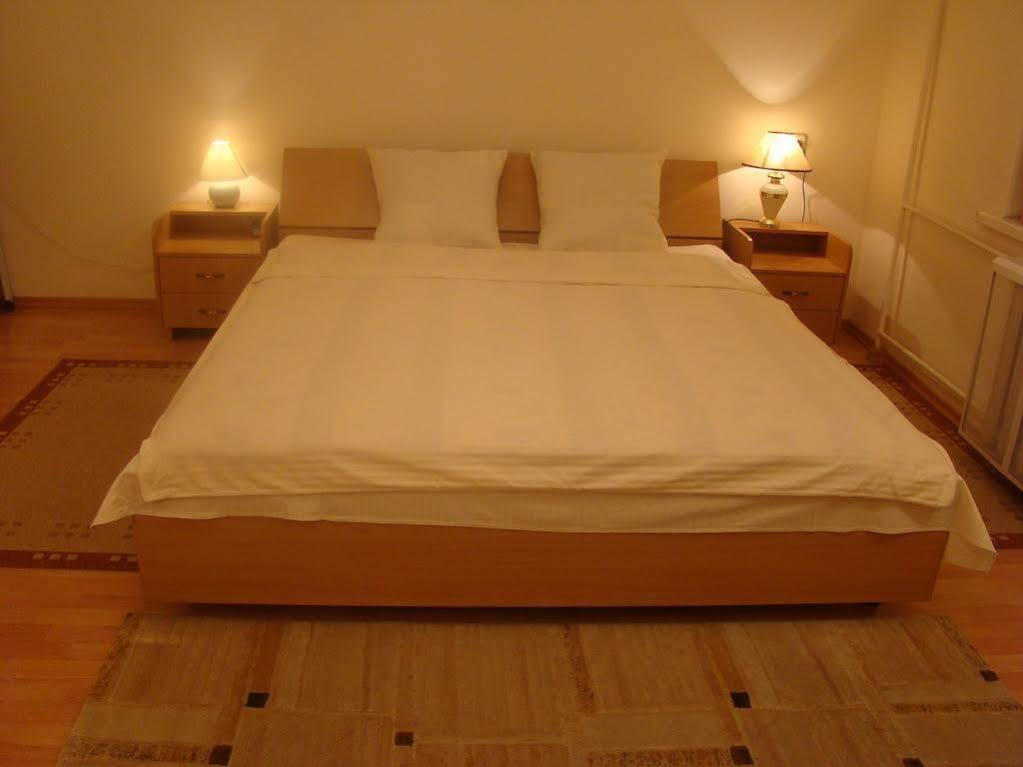 קייב Alex Apartments On Puskinskaya-Chikalenko New Name מראה חיצוני תמונה